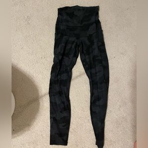 Lululemon fast and furious leggings 28”, size 4